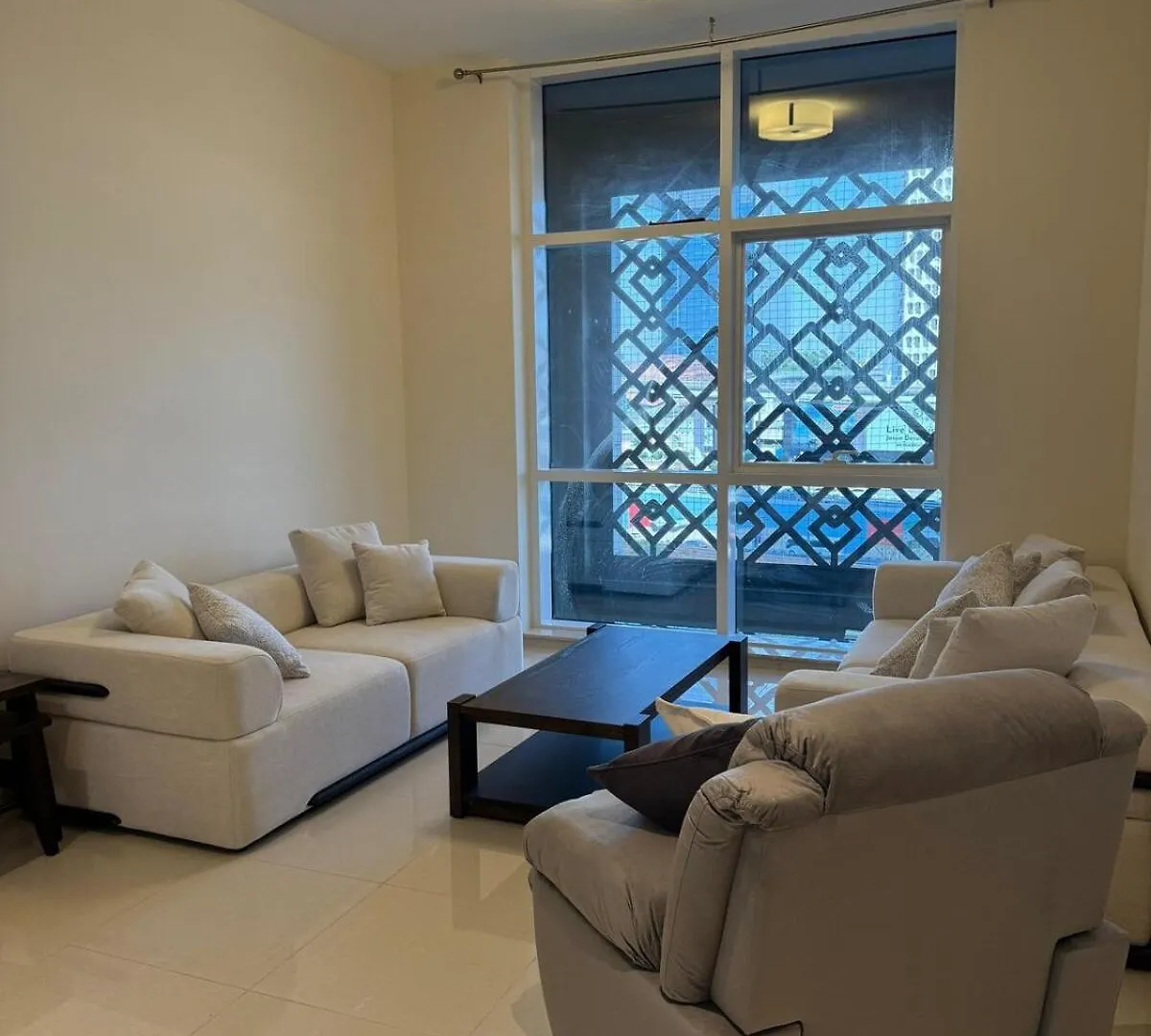 Apartment Elegant Master Suite With View Dubai