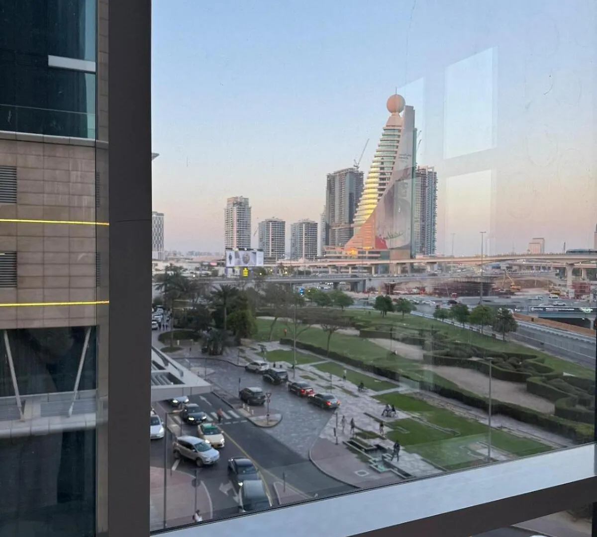 Elegant Master Suite With View Dubai